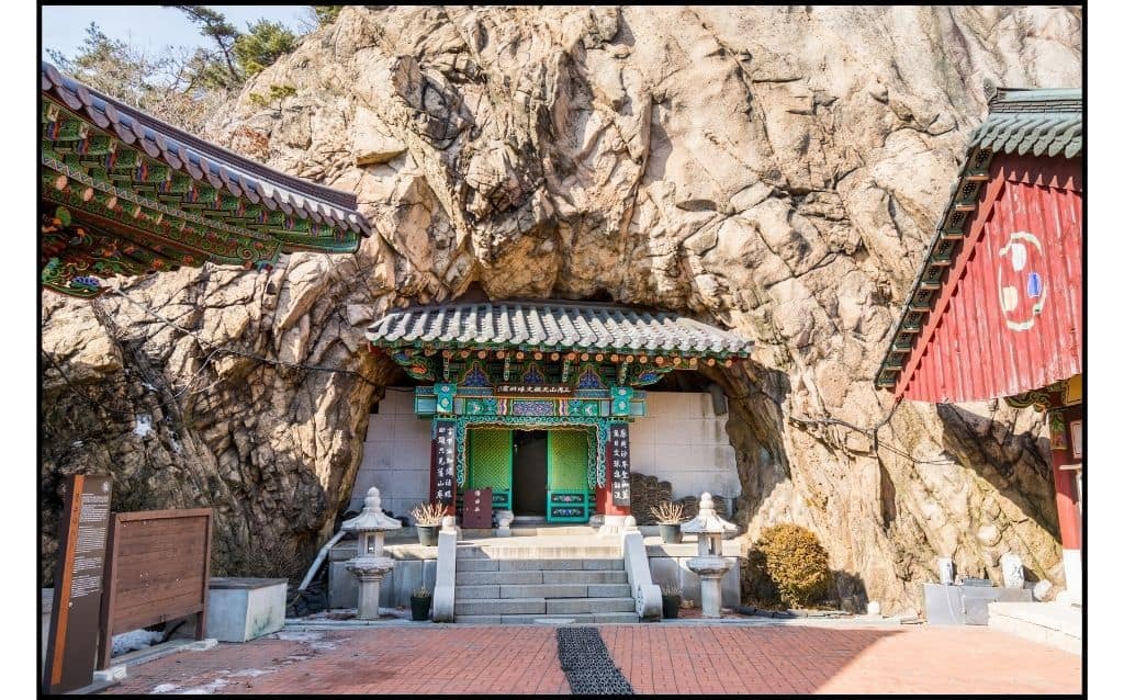 Temple at Bukhansan park