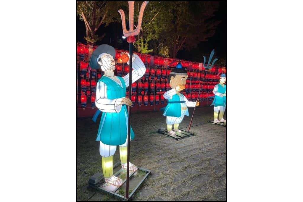 Lantern guards lining the walkway on the Jinjuseoung fortress grounds during the lantern festival