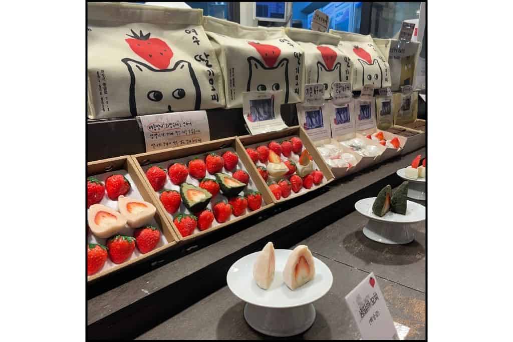 The iconic shop for the famous strawberry mochi in Yeosu