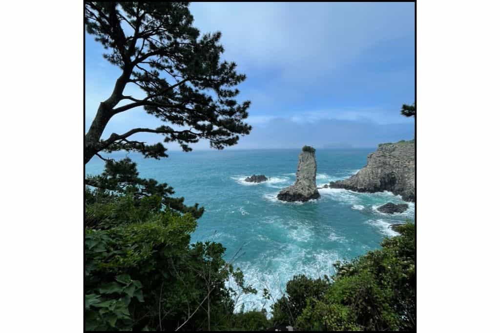 Scenic view of Oedolgae Sea Stack, one of Jeju Island’s most famous natural rock formations on the southern coast.